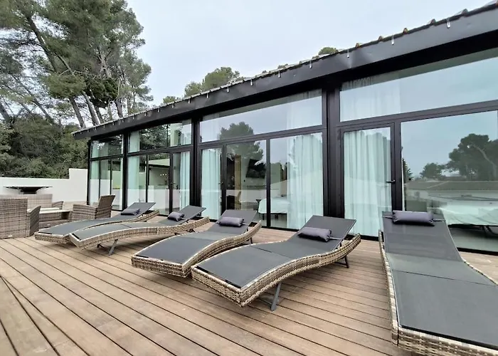 Industrial Luxury Nimes & Arles