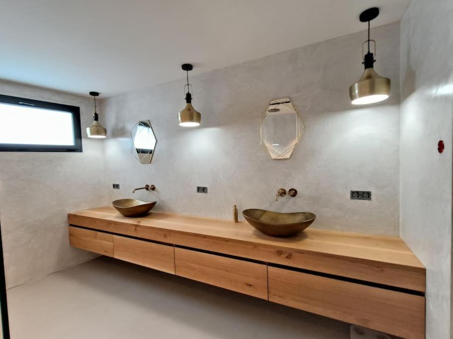 Industrial Luxury Nimes & Arles Villa Beaucaire (Gard)